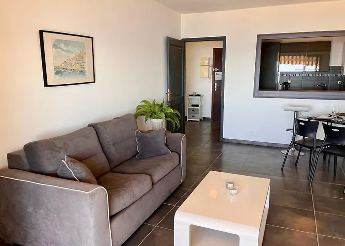 Dany - With Large Balcony And Sea View *