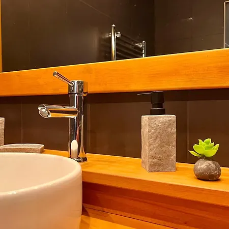 Apartment Dany - With Large Balcony And Sea View