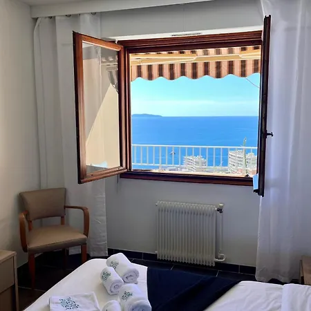 Dany - With Large Balcony And Sea View Apartamento *