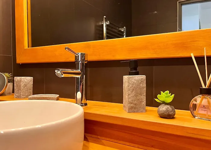 Apartment Dany - With Large Balcony And Sea View