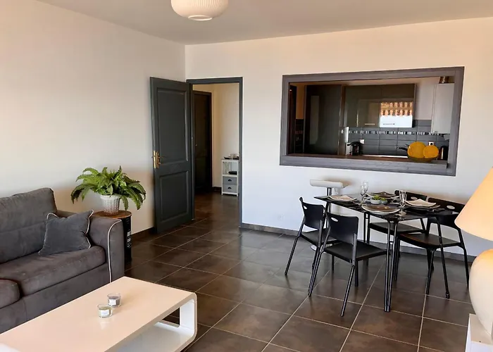 Dany - With Large Balcony And Sea View *