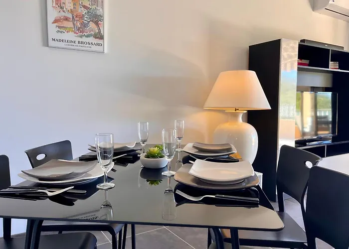 Dany - With Large Balcony And Sea View