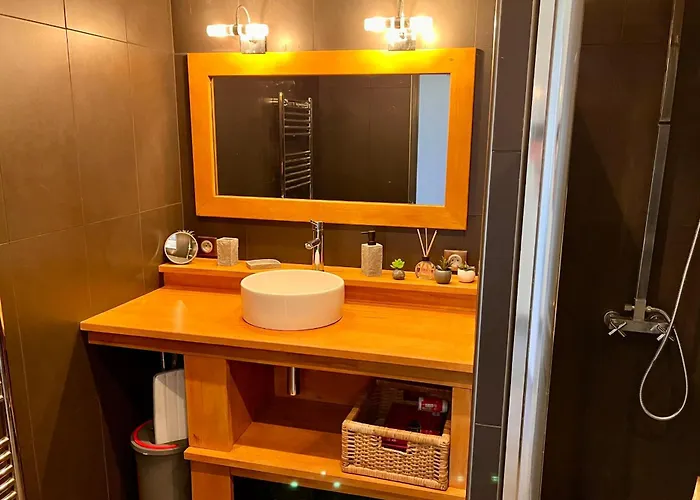 Dany - With Large Balcony And Sea View Apartment