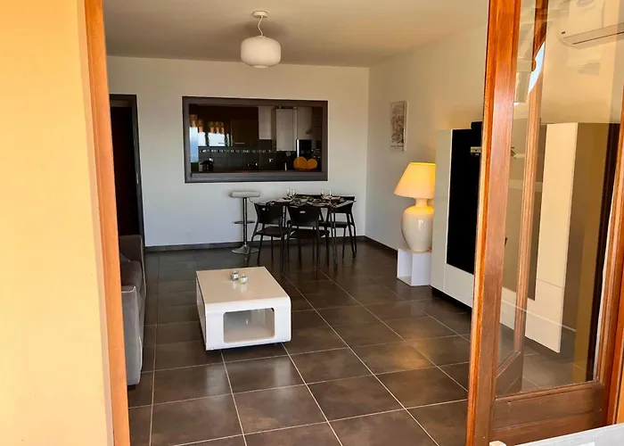 Apartment Dany - With Large Balcony And Sea View *