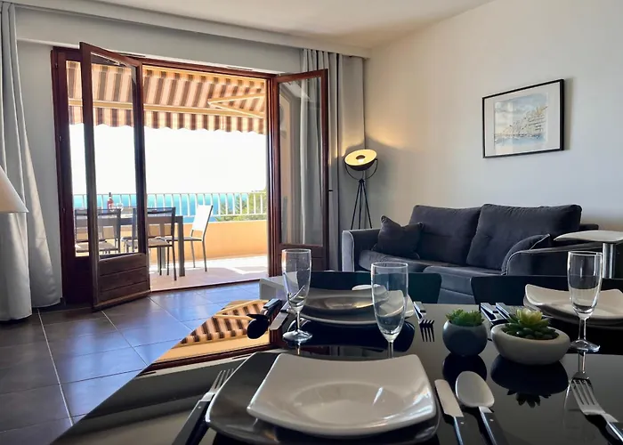 Apartment Dany - With Large Balcony And Sea View *